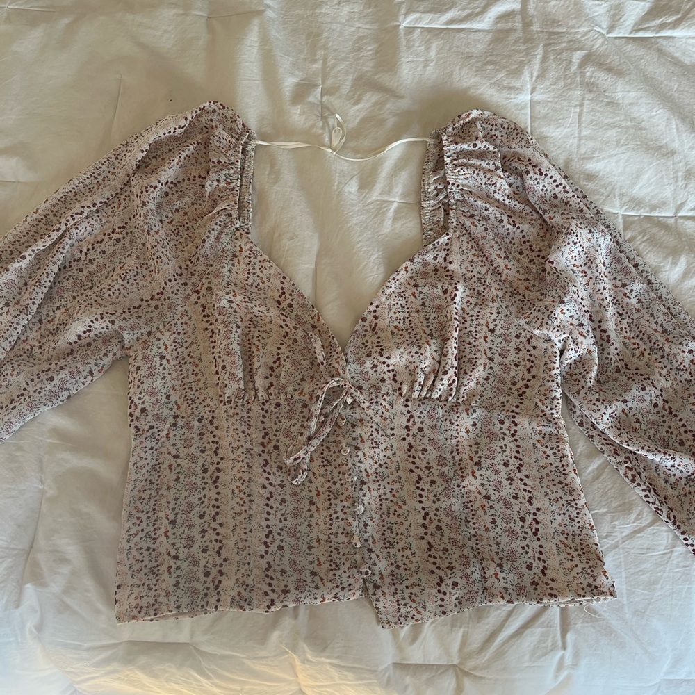 Flowy long sleeve